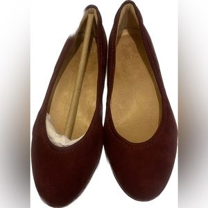 WOMENS NATURALIZER BURGUNDY FLATS